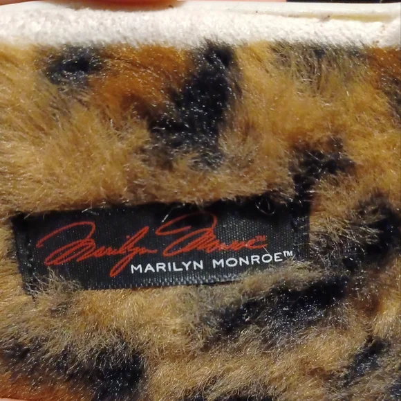 Marilyn monroe "Hello Gorgeous" slippers - Picture 3 of 8